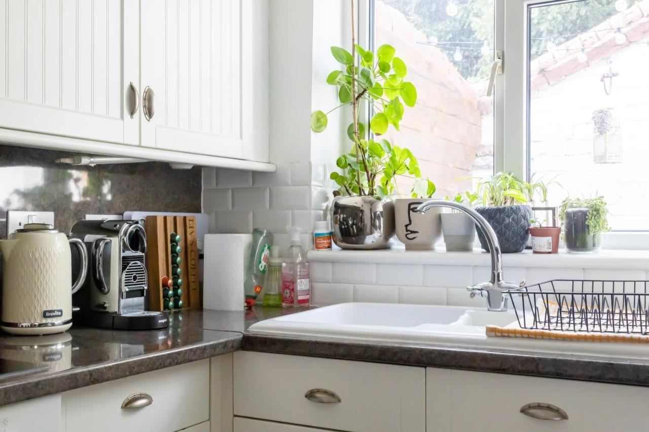 Hereford City - St Owens Terrace - Comfortable & Spacious Well Presented Three Storey House, Perfect For A Weekend Away & Exploring The City On Foot - Hosted By Rentmyhouse מראה חיצוני תמונה