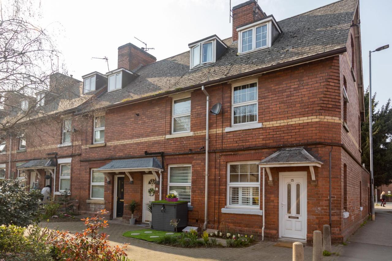 Hereford City - St Owens Terrace - Comfortable & Spacious Well Presented Three Storey House, Perfect For A Weekend Away & Exploring The City On Foot - Hosted By Rentmyhouse מראה חיצוני תמונה