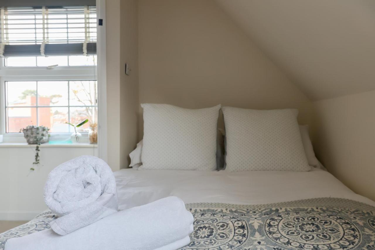 Hereford City - St Owens Terrace - Comfortable & Spacious Well Presented Three Storey House, Perfect For A Weekend Away & Exploring The City On Foot - Hosted By Rentmyhouse מראה חיצוני תמונה