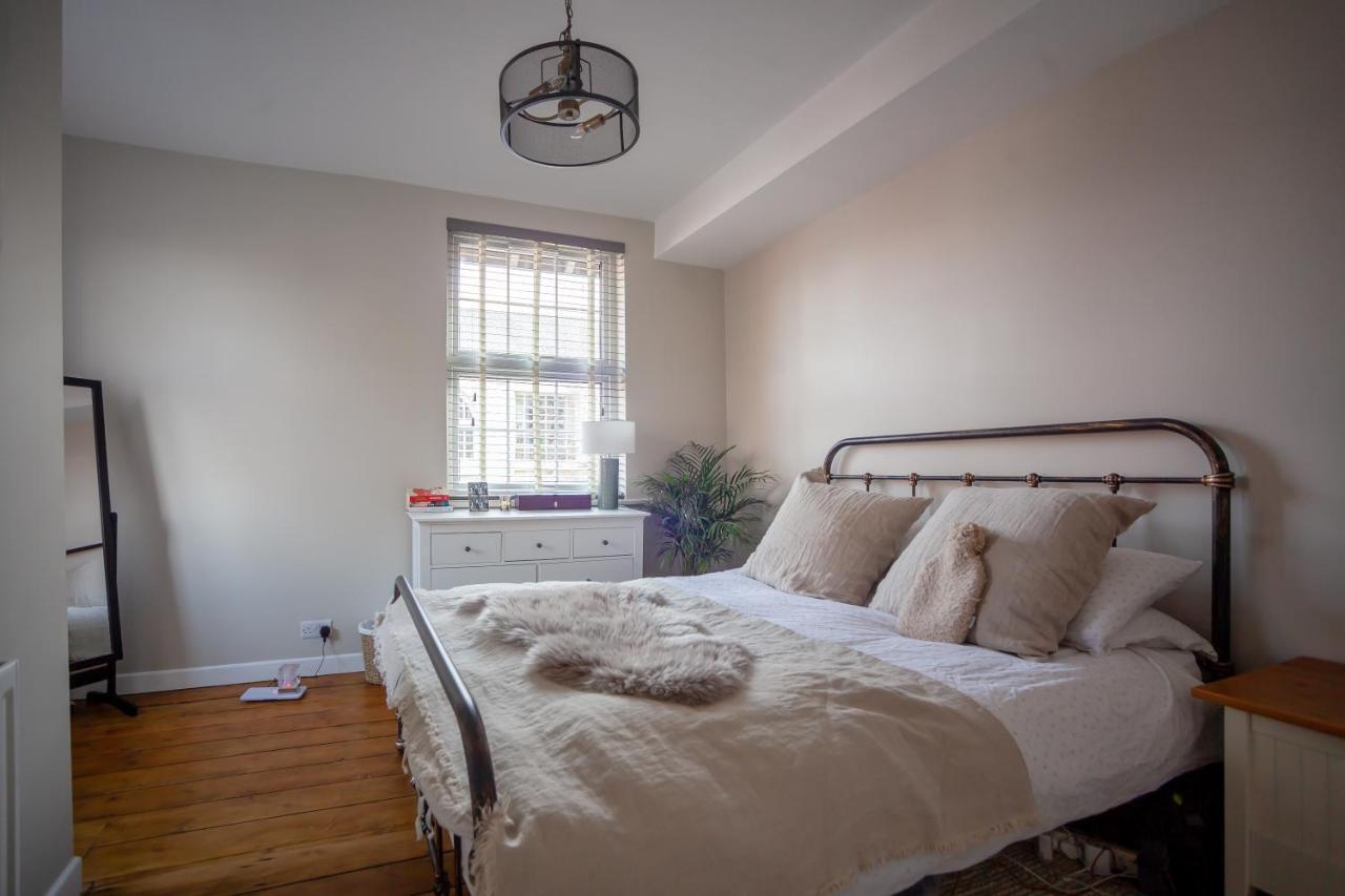 Hereford City - St Owens Terrace - Comfortable & Spacious Well Presented Three Storey House, Perfect For A Weekend Away & Exploring The City On Foot - Hosted By Rentmyhouse מראה חיצוני תמונה
